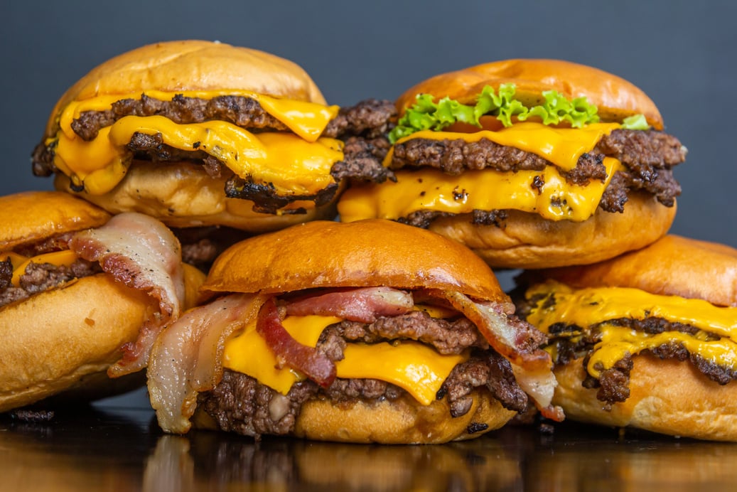 Burger With Lettuce and Tomato